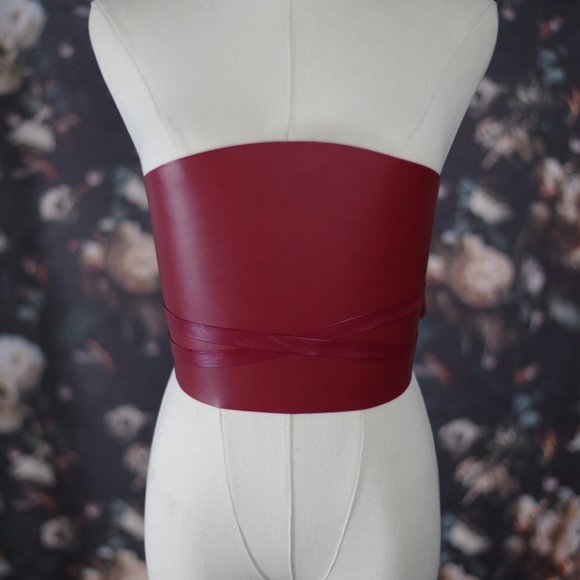 Dehanche Inspired Italian Vachetta Leather Corset Belt with Tie Straps in Red - Picture 5 of 16